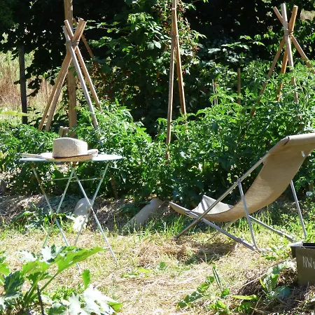 Frühstückspension Au Son Du Jardin Poitevin 3*